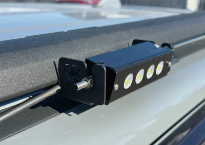 Крепление света на штатные рейлинги TANK 300 для света ЕЖЕК